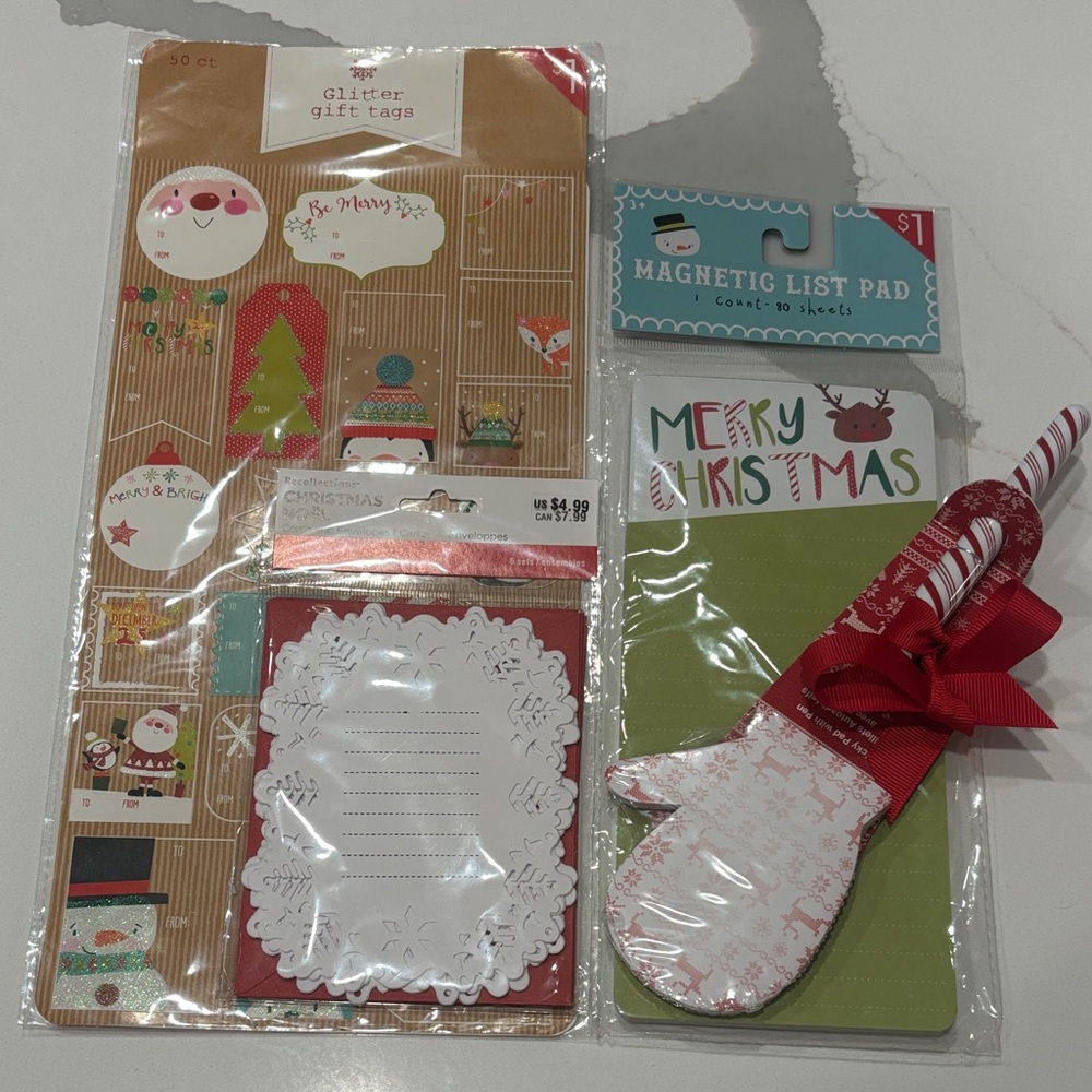 Christmas 4 Piece NWT Stationery Set